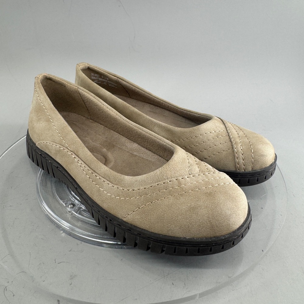 Easy Street Womens Comfort Wave Tan Faux Suede Slip On Flats Size 6.5 M 31-3527
